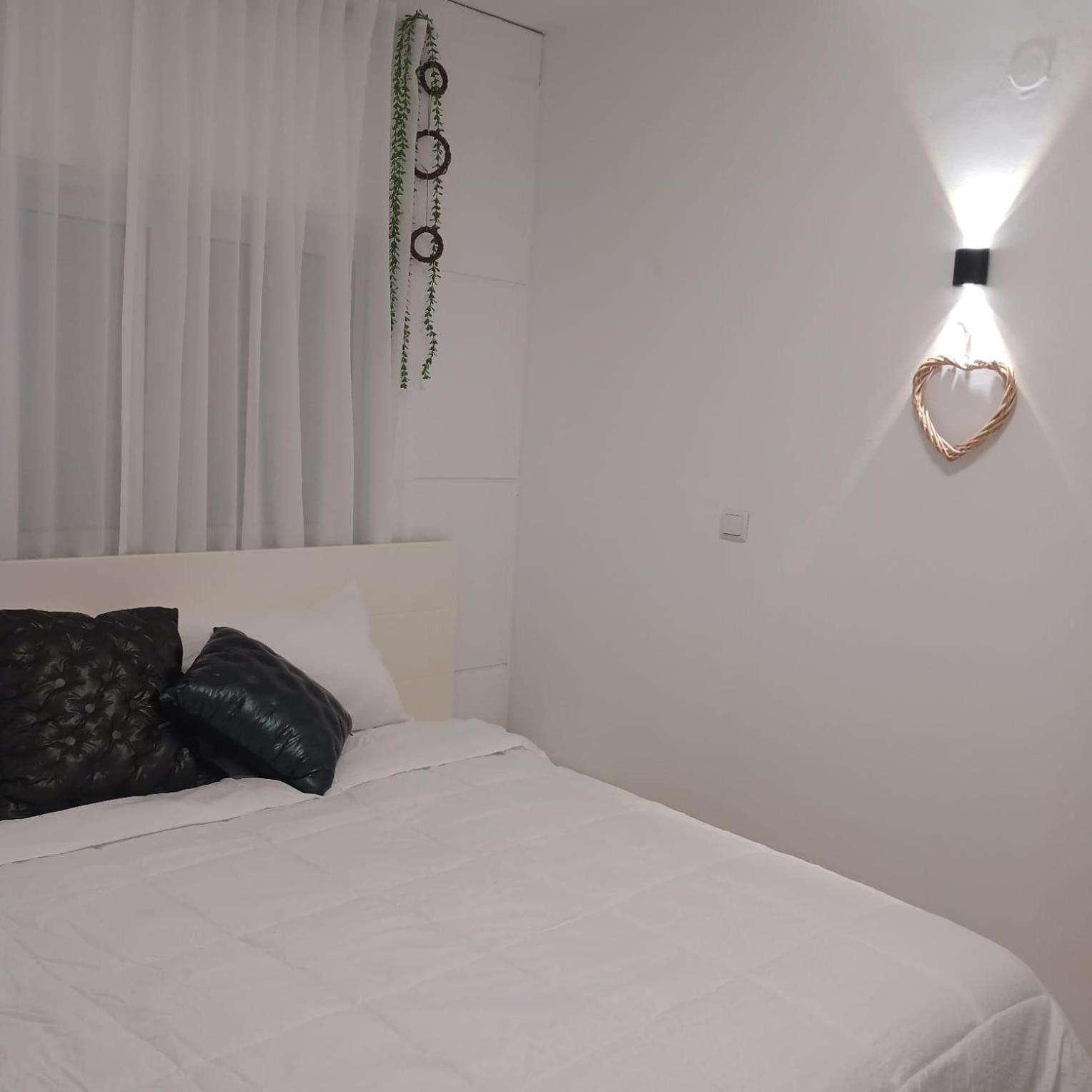 Apartmán בין העצים Petach Tikva Exteriér fotografie